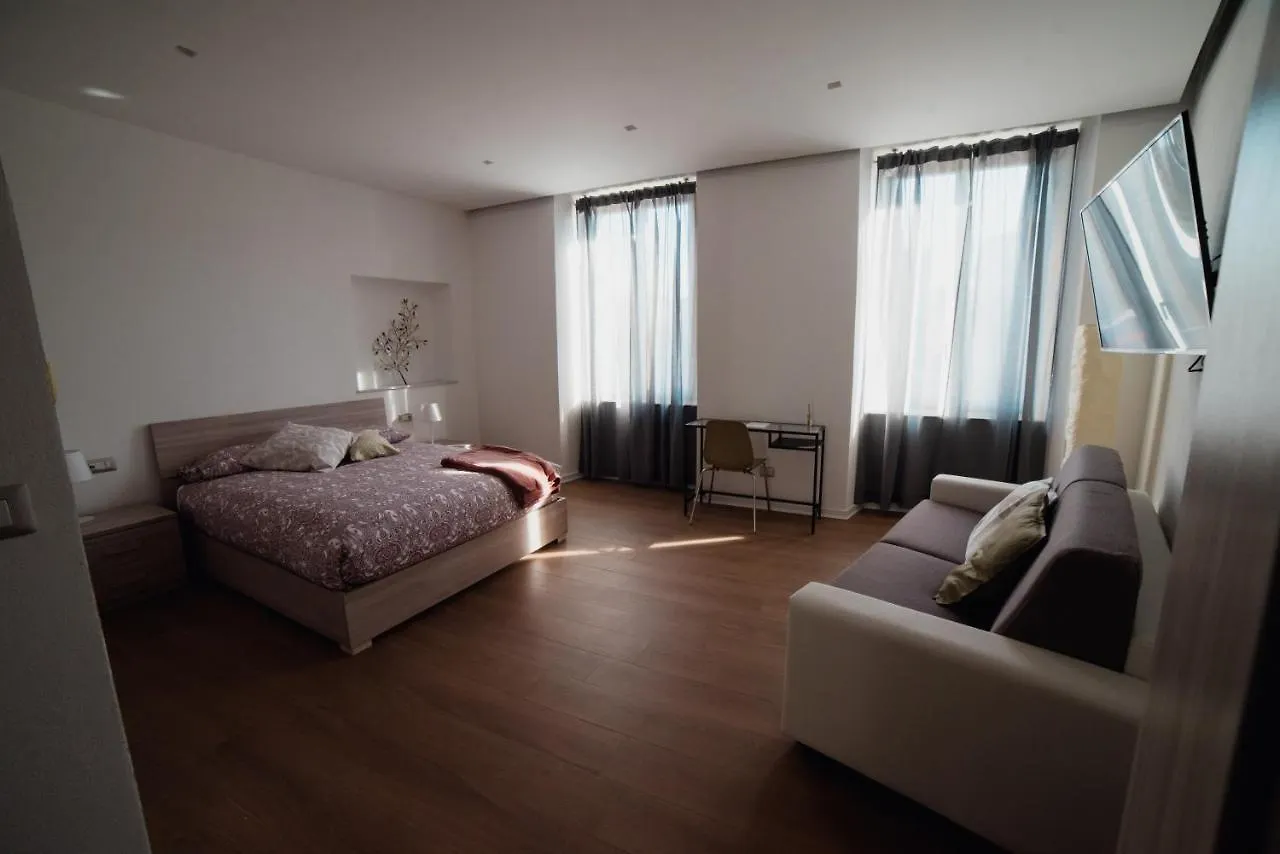 Take Trivio Hotel Genoa Guest house
