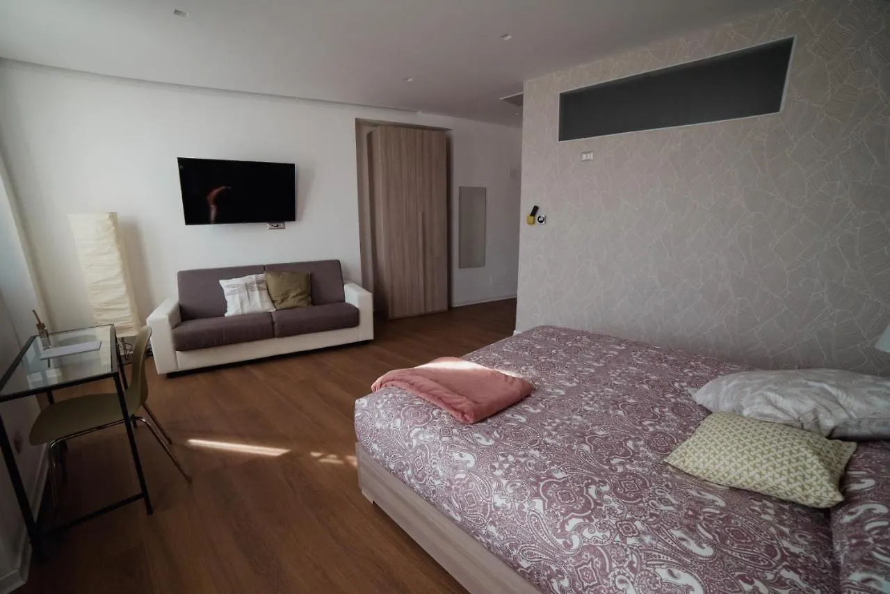Take Trivio Hotel Genoa